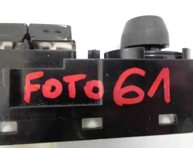 PEUGEOT 208 Peugeot 208 (2012-2015) Prepínač hmlových svetiel 96758773XU 32479477