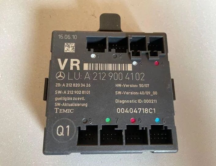 MERCEDES-BENZ C-Class W204/S204/C204 (2004-2015) Ovládacia jednotka pravých zadných dverí A2129004102,A2128203426,A2129028101 22160941