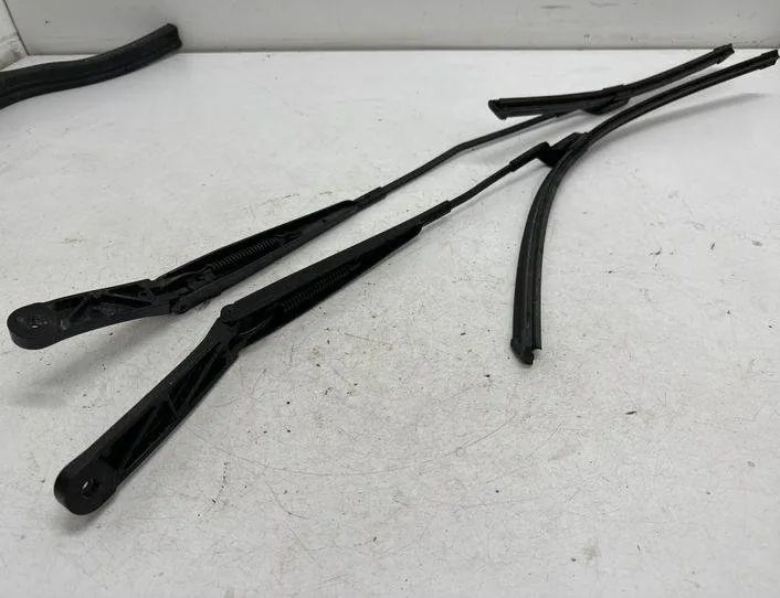 VOLKSWAGEN Golf 8 generation (2019-2023) Front Wiper Arms 5G2955409,5G2955410B 22175325