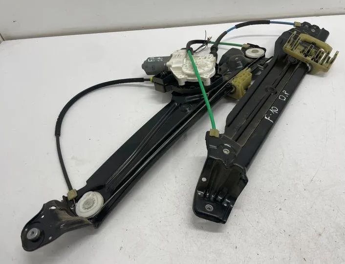 BMW 5 Series F10/F11 (2009-2017) Regulátor okna ľavých predných dverí 7182112 22180649