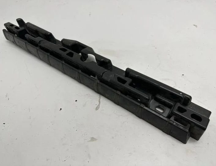 BMW 5 Series G30/G31 (2016-2023) Sideskirt Bracket 7387343 22202621