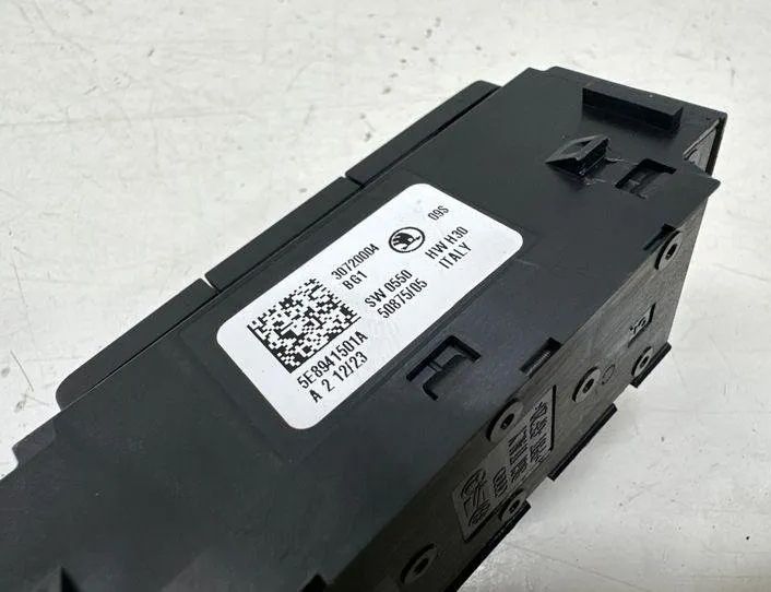 SKODA Octavia 1 generation (1996-2010) Ovládacia jednotka vypínača svetlometu 5E8941501A 22213476