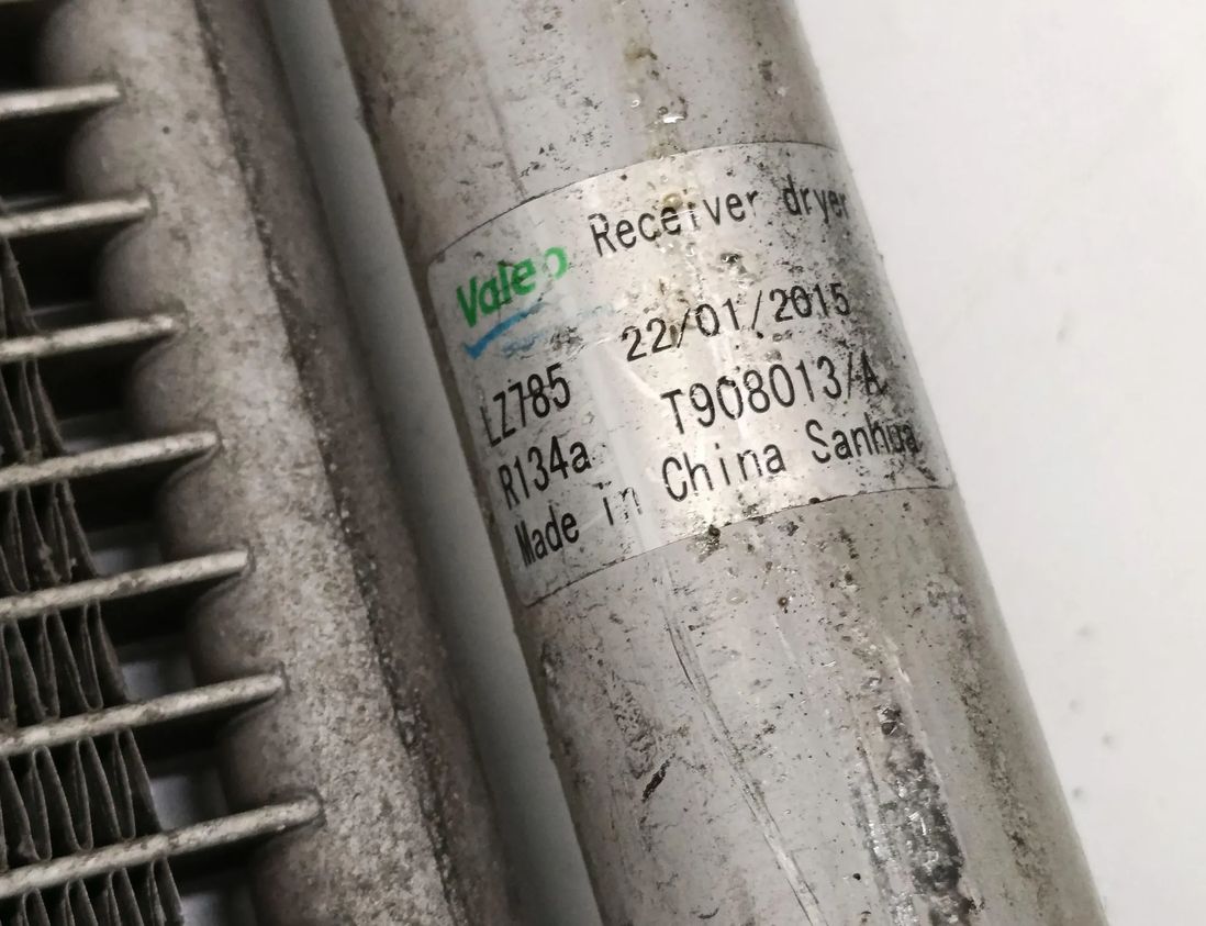 BMW 2 Series F22/F23 (2013-2020) Радиатор кондиционера 9335362 28298994