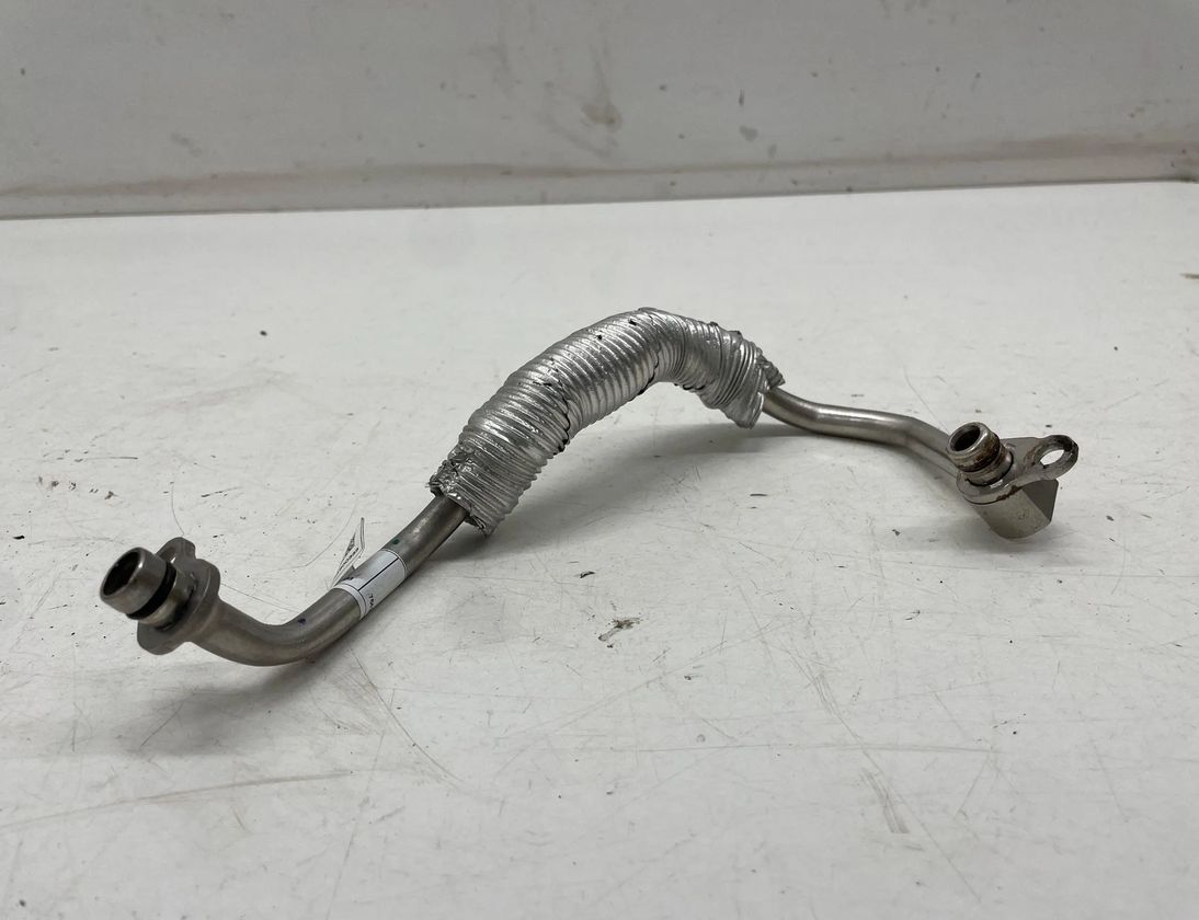 BMW 1 Series F20/F21 (2011-2020) Turbínová mazacia rúrka 7643094 30072897