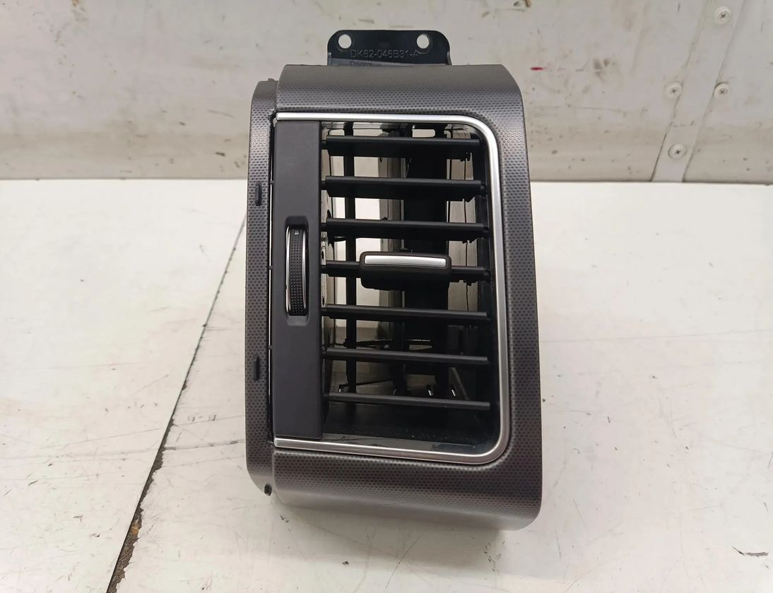 LAND ROVER Range Rover Sport 2 generation (2013-2022) Dashboard Air Vents DK62046B31AA 30202206