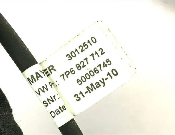 VOLKSWAGEN Touareg 2 generation (2010-2018) Right Side Tailgate Gas Strut 7P6827712,7P6827428B 24572004
