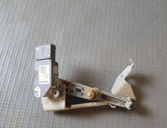 VOLVO XC70 2 generation (2017-2024) Датчик уровня спереди справа 32246988 30526158