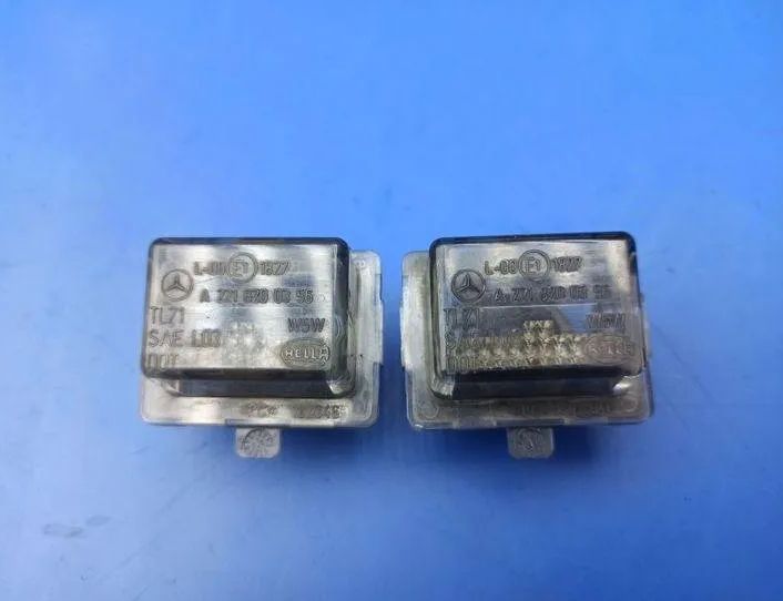 MERCEDES-BENZ S-Class W221 (2005-2013) Svetlá pre evidenčné čísla A2218200356 21200732