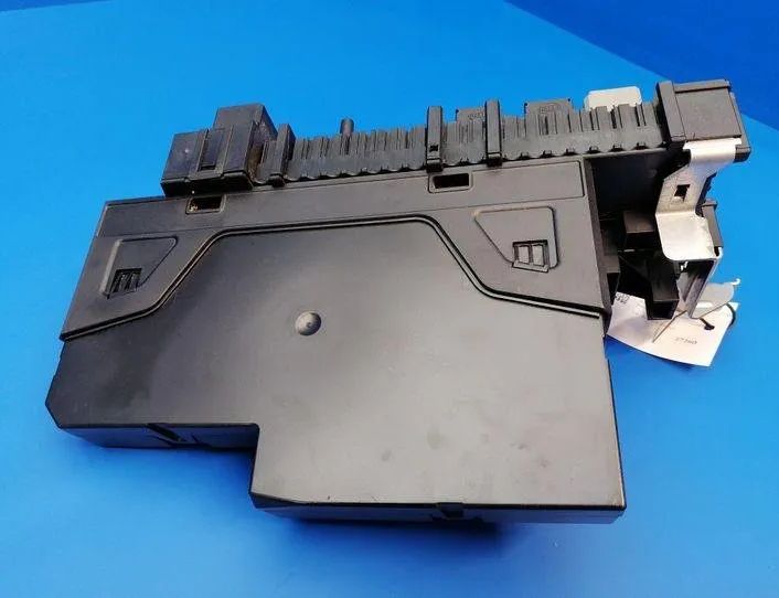 MERCEDES-BENZ E-Class W212/S212/C207/A207 (2009-2016) Fuse box 2129060005,2129012304,2129021201 21213382