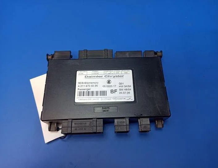 MERCEDES-BENZ CLS-Class C219 (2004-2010) Predná pravá jednotka ovládania sedadla A2118705026,05022317,Q01 21213797