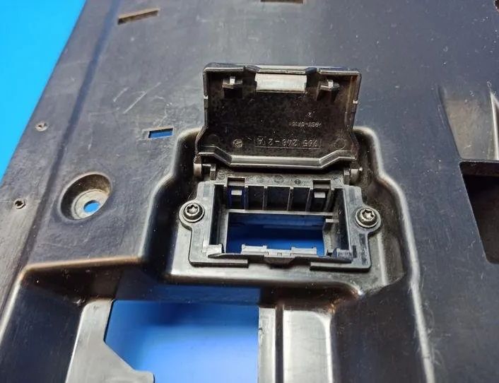 MERCEDES-BENZ E-Class W211/S211 (2002-2009)  Нижняя панель 2116800939,2025402373 21214314