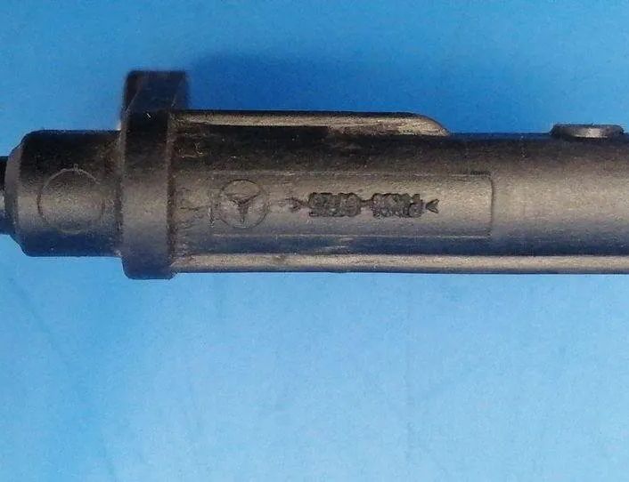 MERCEDES-BENZ C-Class W204/S204/C204 (2004-2015) Датчик АБС передний правый a2045400117 21218274