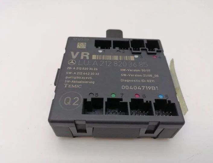 MERCEDES-BENZ C-Class W204/S204/C204 (2004-2015) Ovládacia jednotka pravých zadných dverí A2128203685,A2128203626,A2124423032 21225127