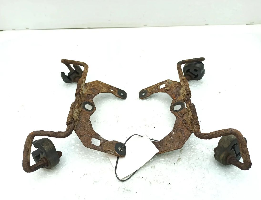 CADILLAC SRX 1 generation (2004-2009) Exhaust Hanger Bracket 30234498