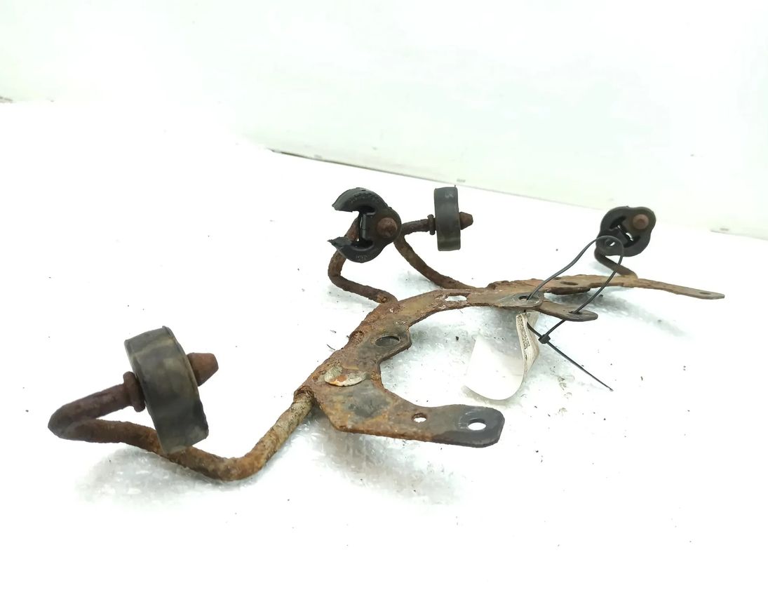 CADILLAC SRX 1 generation (2004-2009) Exhaust Hanger Bracket 30234498