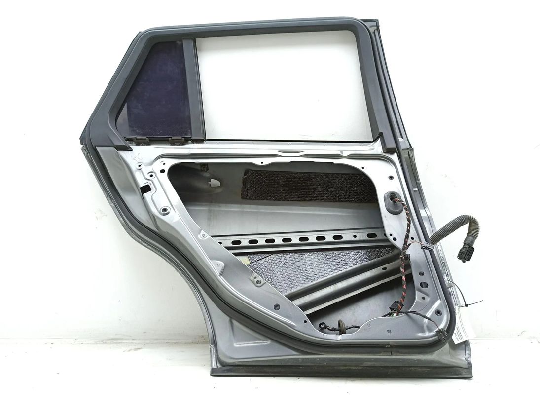 MERCEDES-BENZ C-Class W204/S204/C204 (2004-2015) Дверь задняя левая 30235400