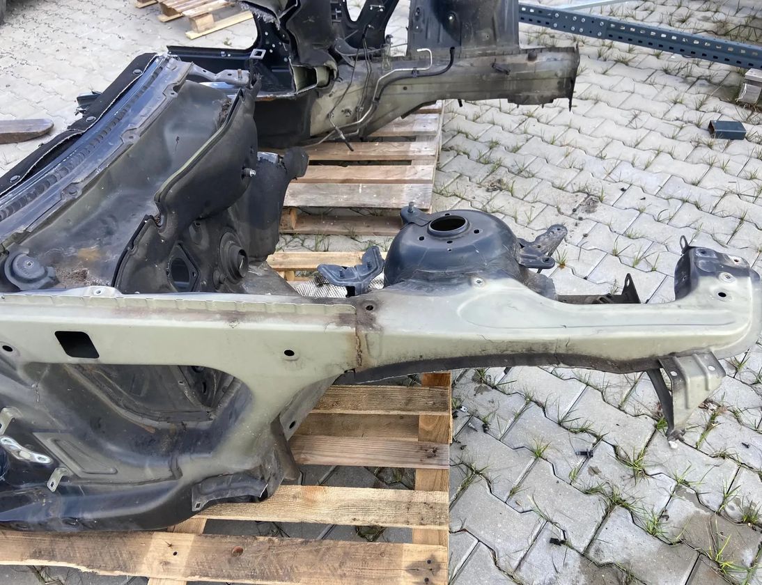 BMW Z4 E85 (2002-2009) Front Right Quarter Panel 30237443