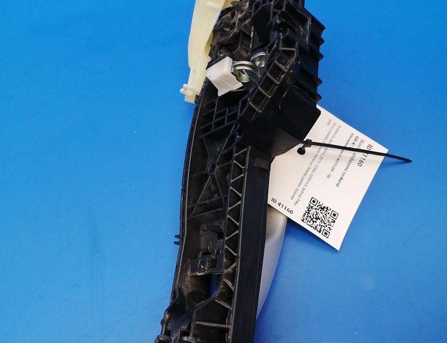 MERCEDES-BENZ E-Class W212/S212/C207/A207 (2009-2016) Pravé zadné dvere vonkajšia kľučka A2047601634,A2047600270 30238582