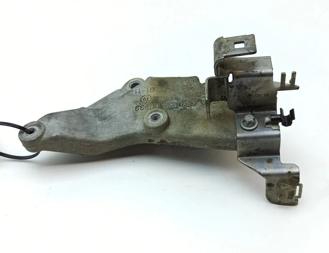 MERCEDES-BENZ C-Class W204/S204/C204 (2004-2015) Additional Inner Engine Parts A6510940039 30245875