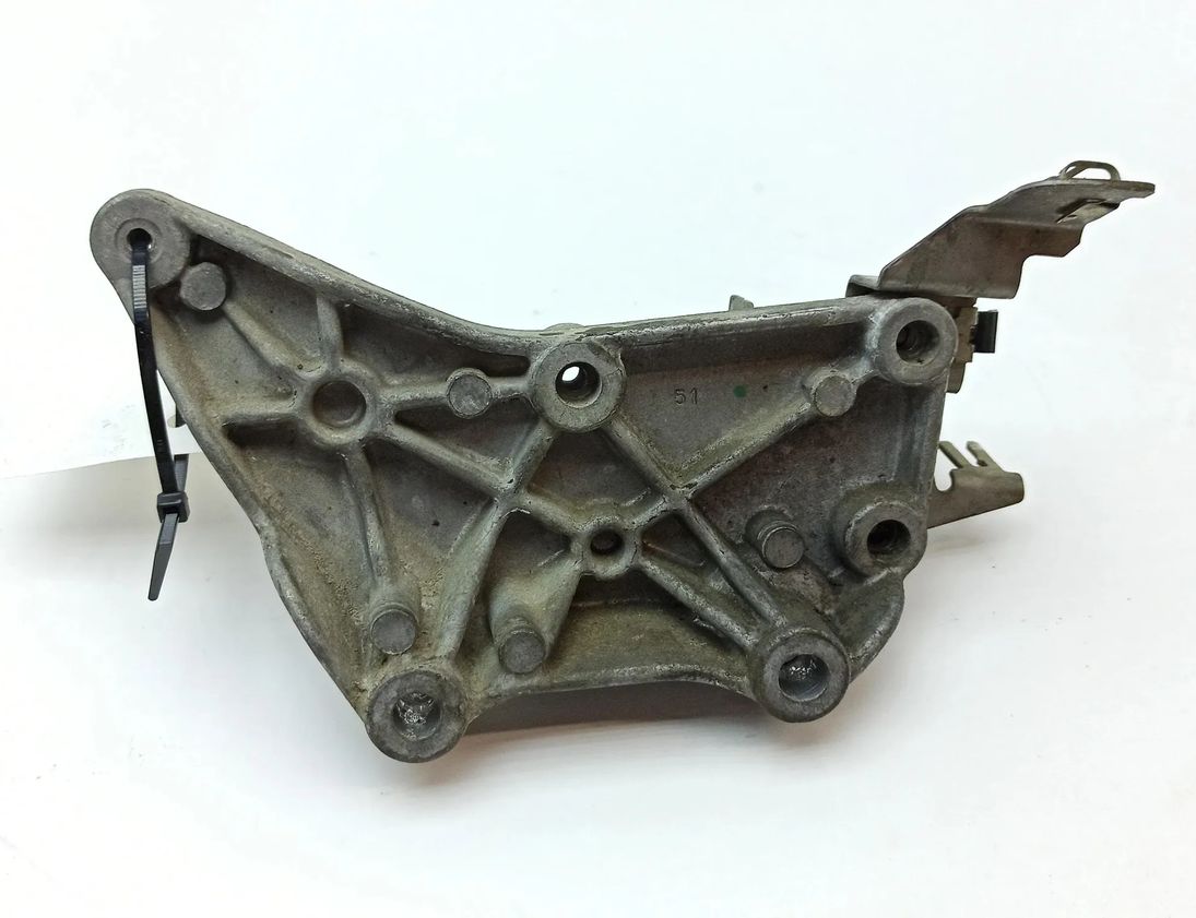 MERCEDES-BENZ C-Class W204/S204/C204 (2004-2015) Additional Inner Engine Parts A6510940039 30245875