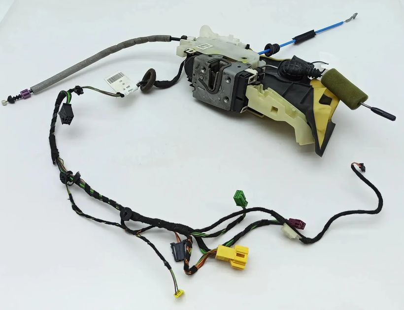 MERCEDES-BENZ E-Class W212/S212/C207/A207 (2009-2016) Pravý predný dverový zámok A2047201835 30248151