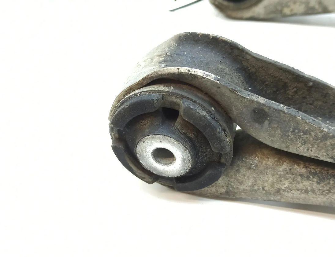 MERCEDES-BENZ E-Class W211/S211 (2002-2009) Predné ramená Wishbone A2113308907 30248441