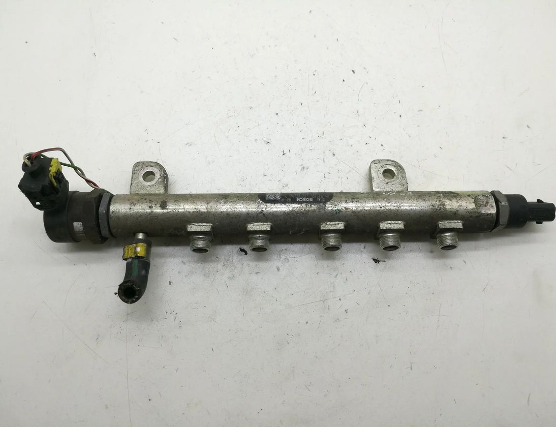 OPEL Vectra C (2002-2005) Топливная рейка 55187885 13629191