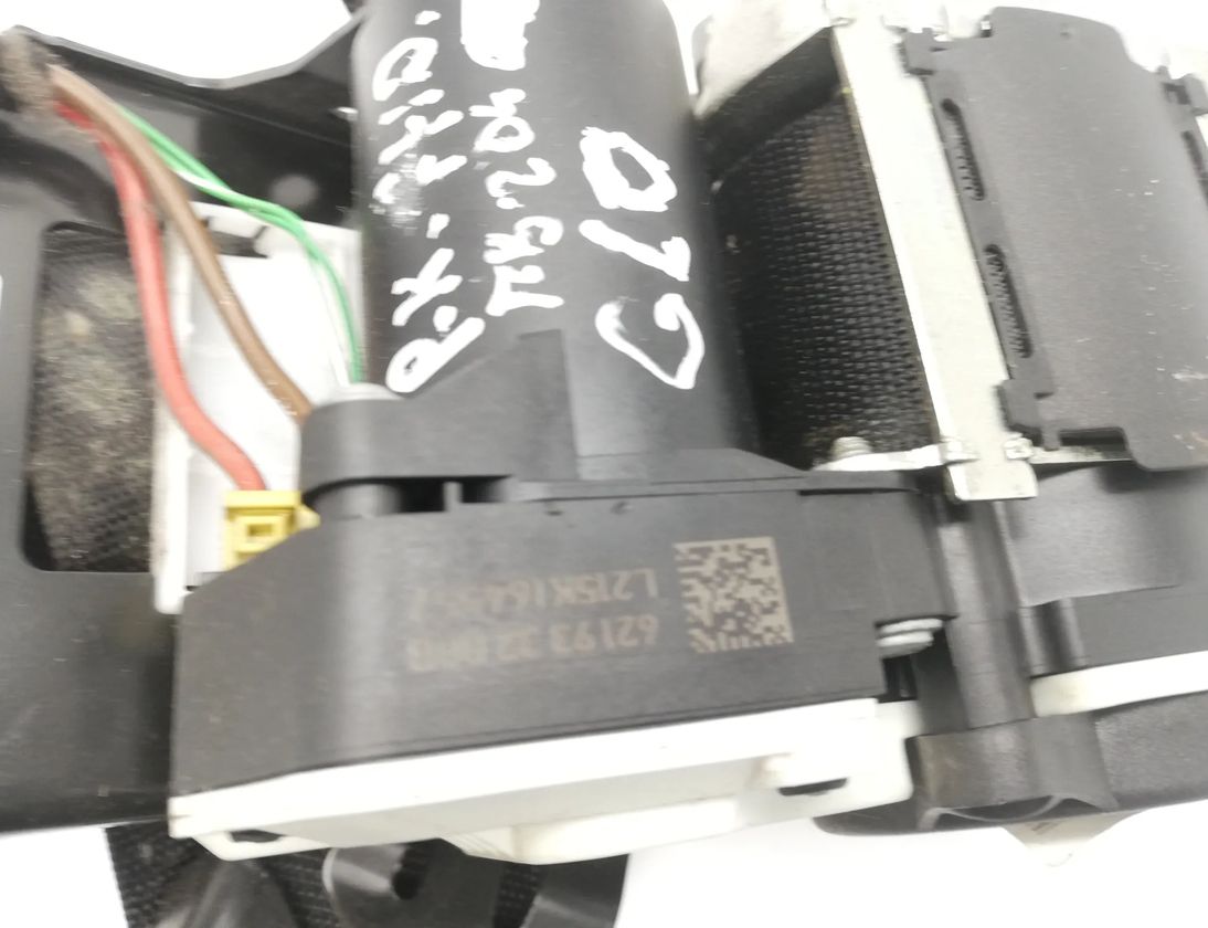 MERCEDES-BENZ C-Class W204/S204/C204 (2004-2015) Front Left Seatbelt 616774500 17813135