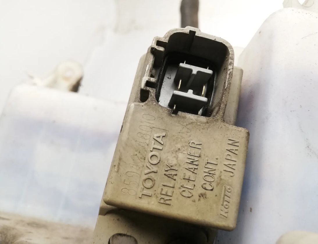 LEXUS RX 2 generation (2003-2009) Window Washer Tank HLC-33068 18111356