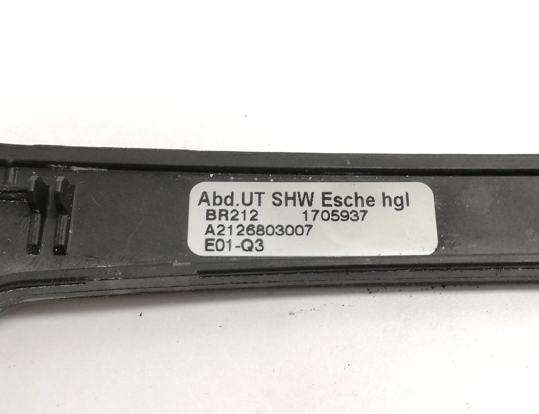 MERCEDES-BENZ E-Class W212/S212/C207/A207 (2009-2016) Ozdoba stredovej konzoly A2126803007 22297503