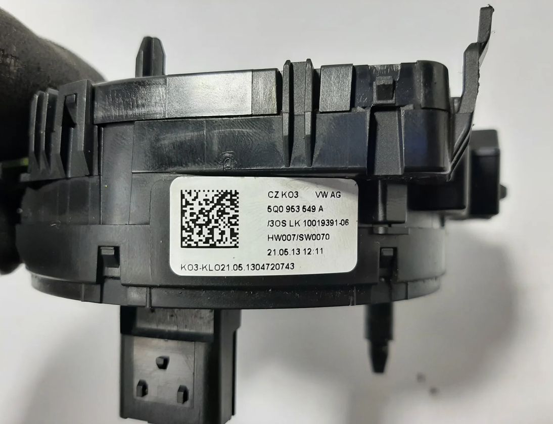 SKODA Octavia 3 generation (2013-2020) Steering Wheel Slip Ring Squib 5Q0953549A 23533329
