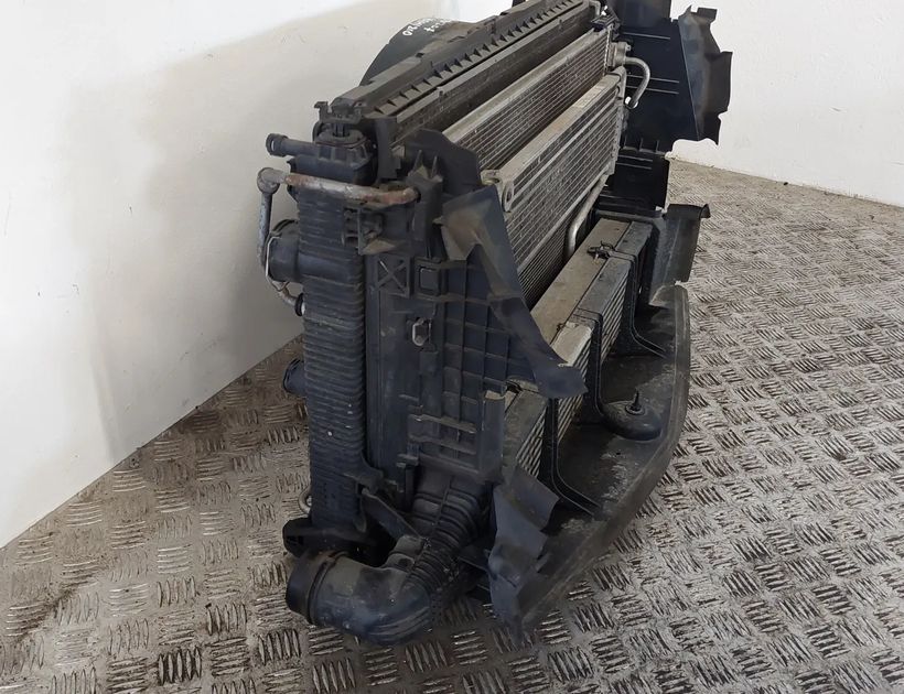 MERCEDES-BENZ E-Class W212/S212/C207/A207 (2009-2016) Система охлаждения A2045000293 31890585