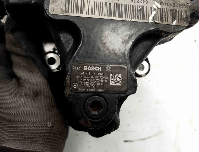 MERCEDES-BENZ Outback 4 generation (2009-2014) Fuel Pump A6420701001 32507579