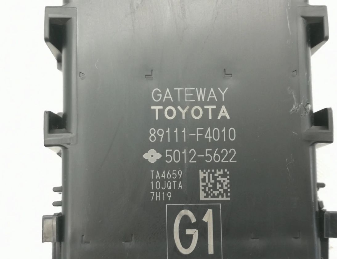 TOYOTA C-HR 1 generation (2016-2023) Gateway блок 89111-F4010 4088782