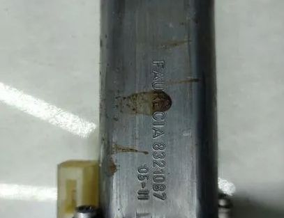 BMW 5 Series E60/E61 (2003-2010) Motor ovládania pravého predného sedadla 0390203234 25736058