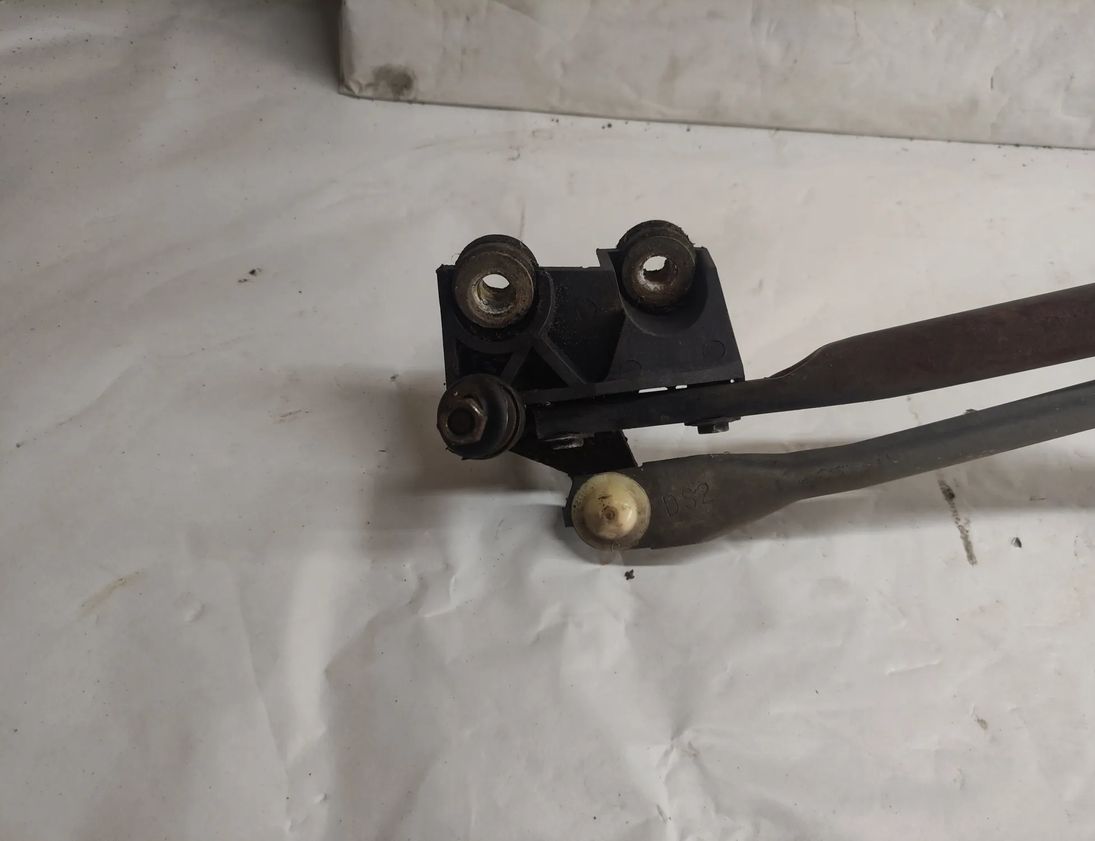 CHRYSLER i3 I01 (2013-2024) Mechanizmus stierača predného čelného skla 0390241963 26468766