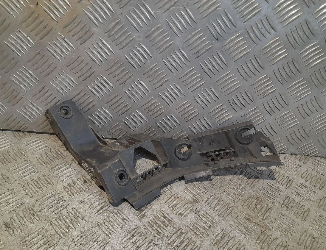 VOLKSWAGEN Golf Plus 1 generation (2004-2009) Pravý zadný držiak nárazníka 5M0807376 29481828