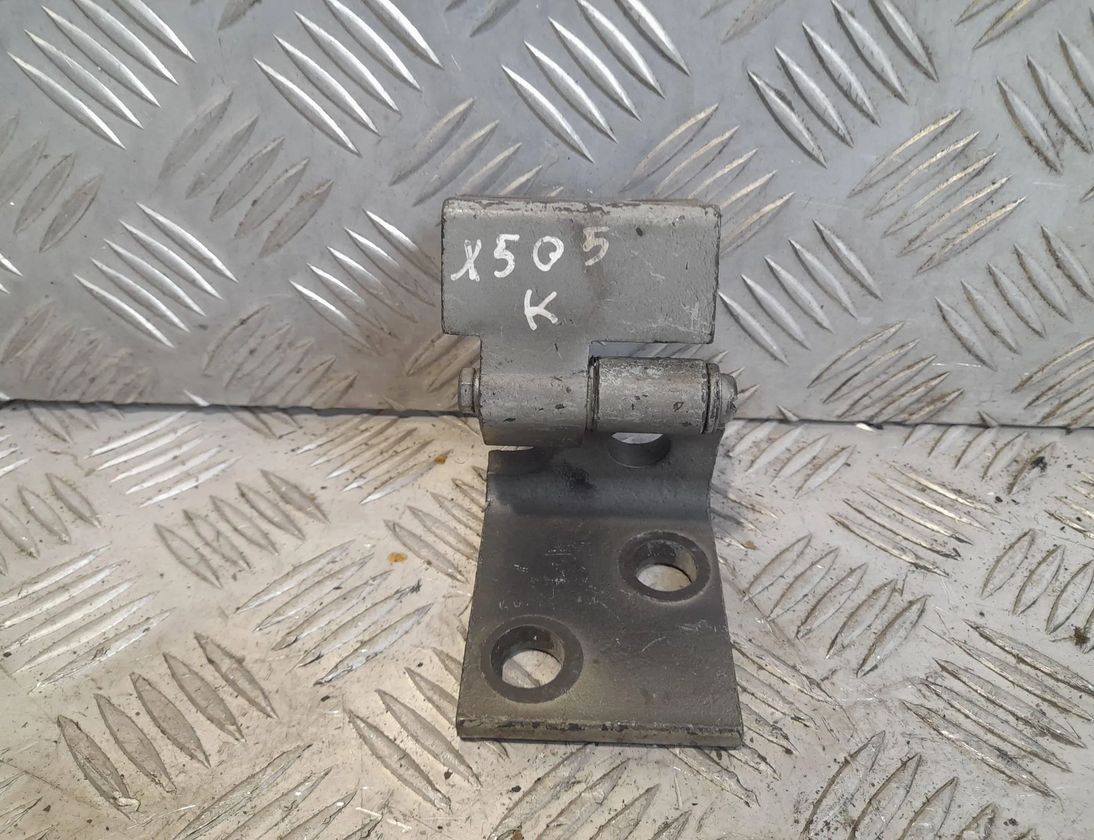 BMW X5 E53 (1999-2006) Front left Door Hinge 41518265157 29696570