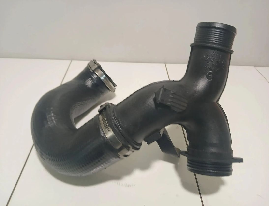 VOLKSWAGEN Touareg 1 generation (2002-2010) Intercooler Hose Pipe 7L6145795AB 29725913