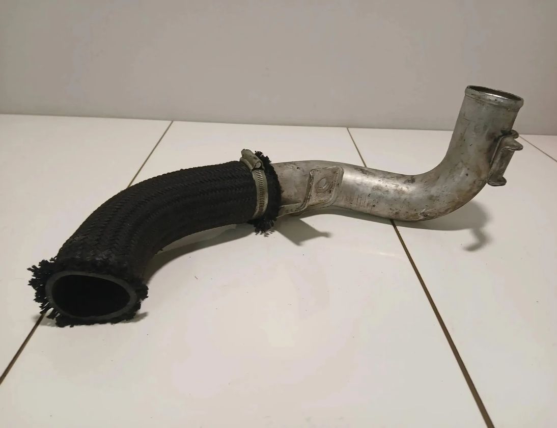 OPEL Antara 1 generation (2006-2015) шланг радиатора интеркулера 29734488