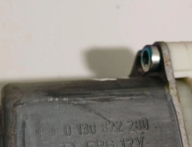 MERCEDES-BENZ M-Class W164 (2005-2011) Motor ovládania okna pravých zadných dverí 0130822280 29749885