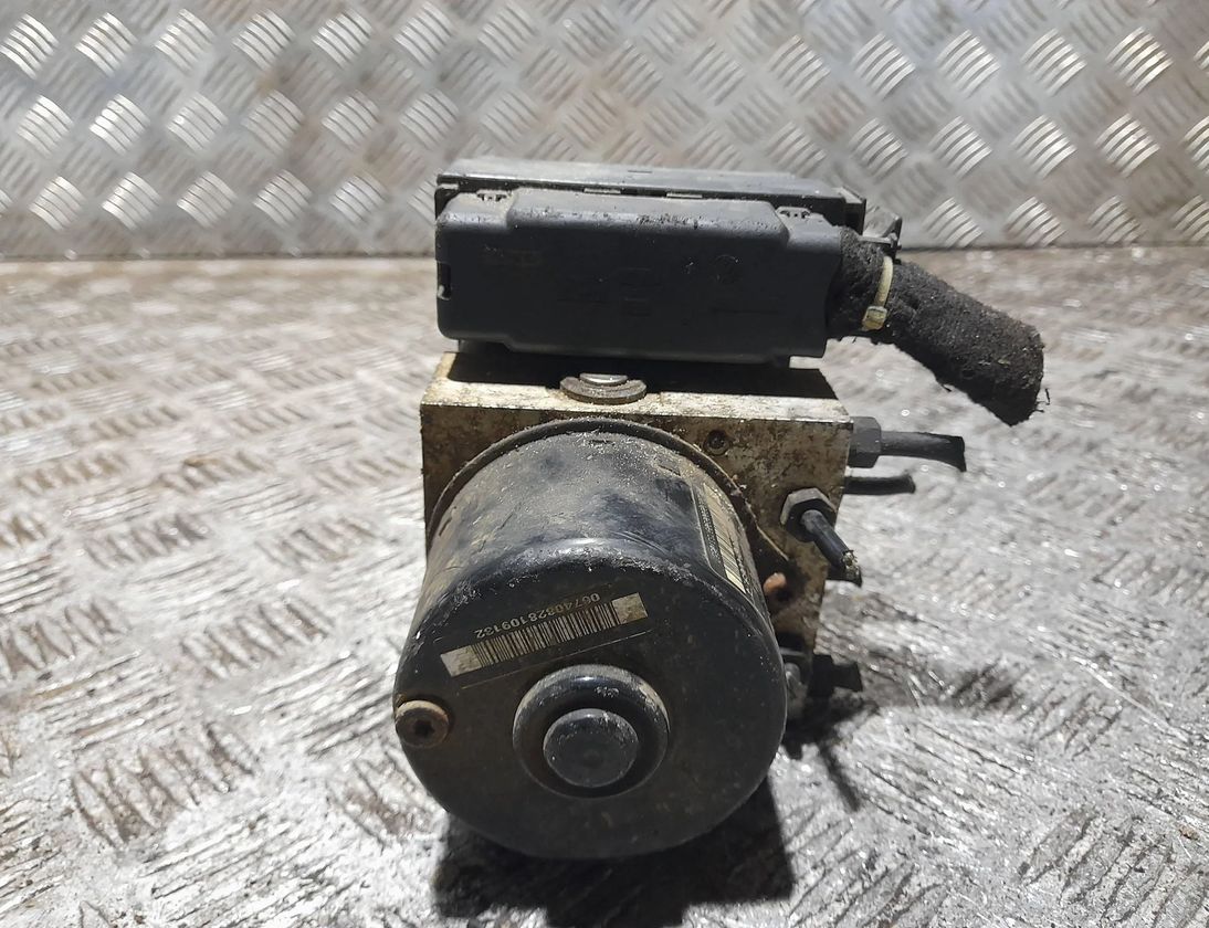 VOLKSWAGEN Golf 6 generation (2008-2015) Абс блок 1C0907379M,00007884E1 29755750