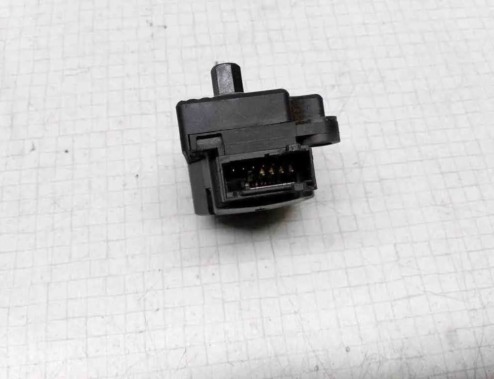 MERCEDES-BENZ C-Class W203/S203/CL203 (2000-2008) Клапаны управления внутренним подогревом 32507583