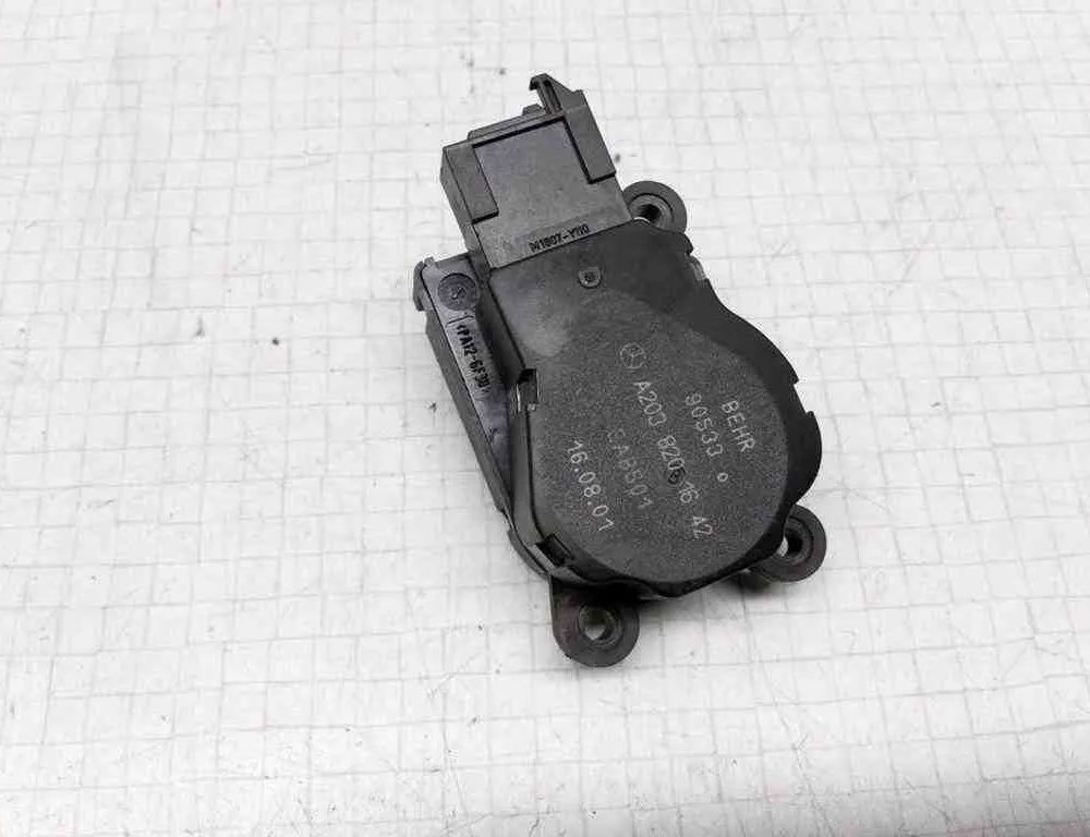 MERCEDES-BENZ C-Class W203/S203/CL203 (2000-2008) Клапаны управления внутренним подогревом 32507583