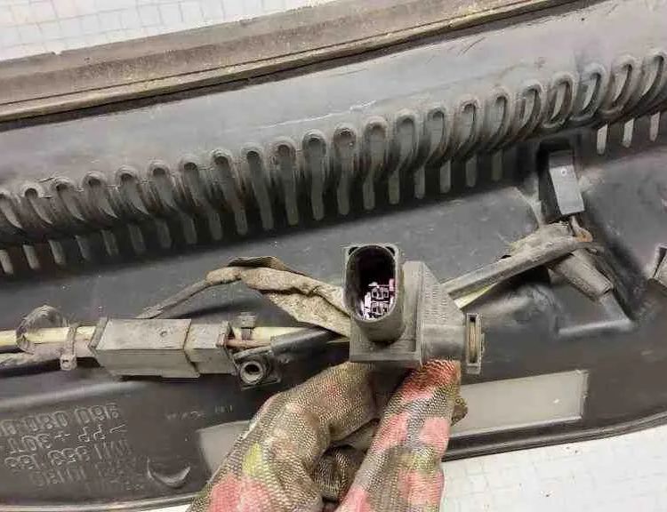 SEAT Leon 2 generation (2005-2012) Пластмасса передняя стеклоочистителей 161971989,1J0973802,161971988,1M1853185,191862231,960080003 32541958