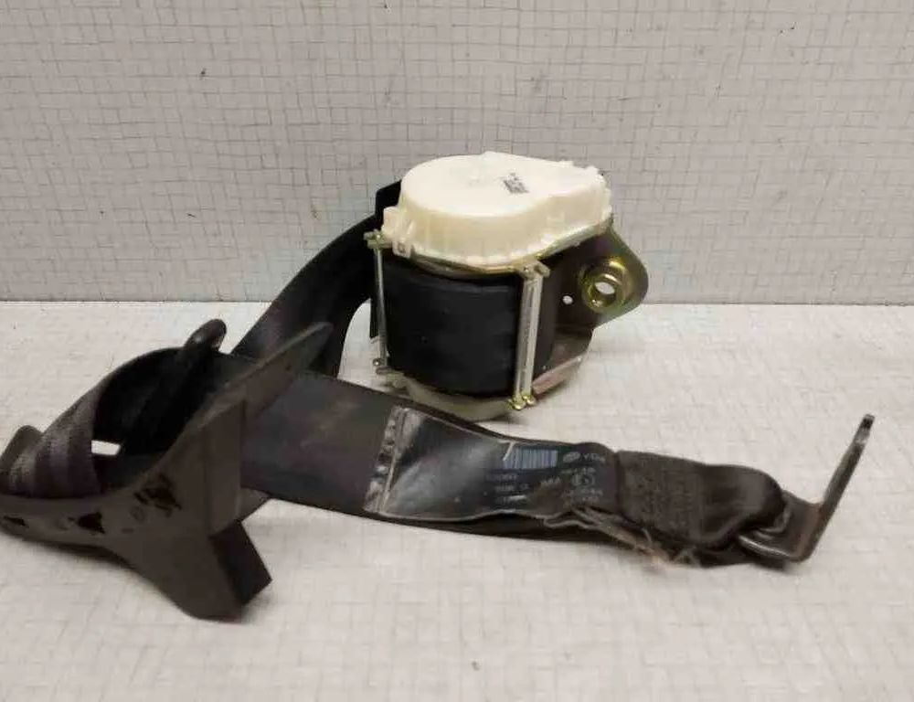 VOLKSWAGEN Passat B5 (1996-2005) Ремень безопасности задний правый 3C5857850 32545321