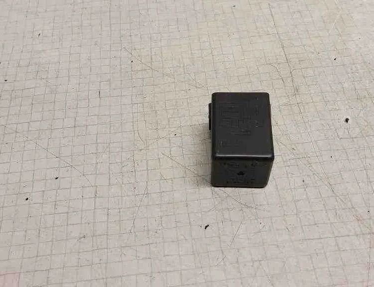 DAEWOO Nubira J200 (2002-2008) Relays 96312545 32554565