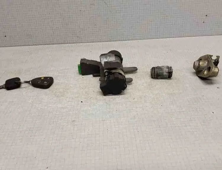 VOLVO S60 1 generation (2000-2009) Seat set 8626324,2255102836,8645228,945245,8673073,73760,737700001,510130020 32554907