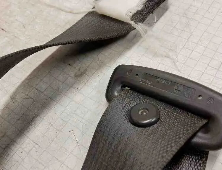 OPEL Insignia A (2008-2016) Ľavý predný bezpečnostný pás 2025907115,20379B9,2031354AA0,170863420,5010BAG1Q4,6009173,3063932AA,C9043M5 32555062