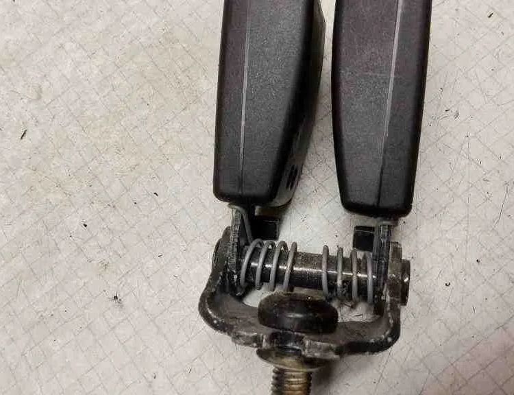 FORD Focus 3 generation (2011-2020) Zadný stredný sedadlový pracka 3C44514,34068897 32555224